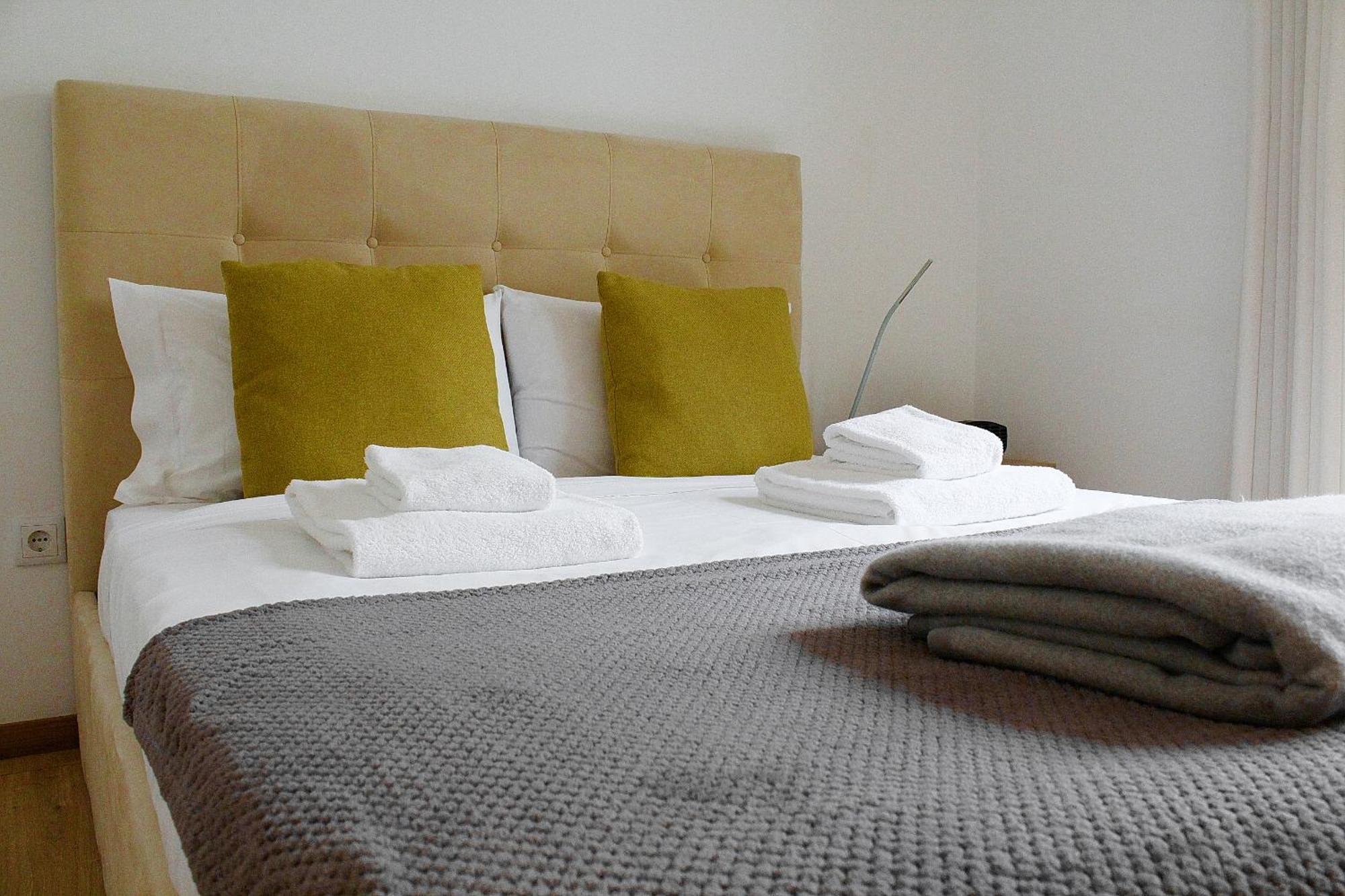 Apartamentos Avenida Premium Вила Реал Екстериор снимка